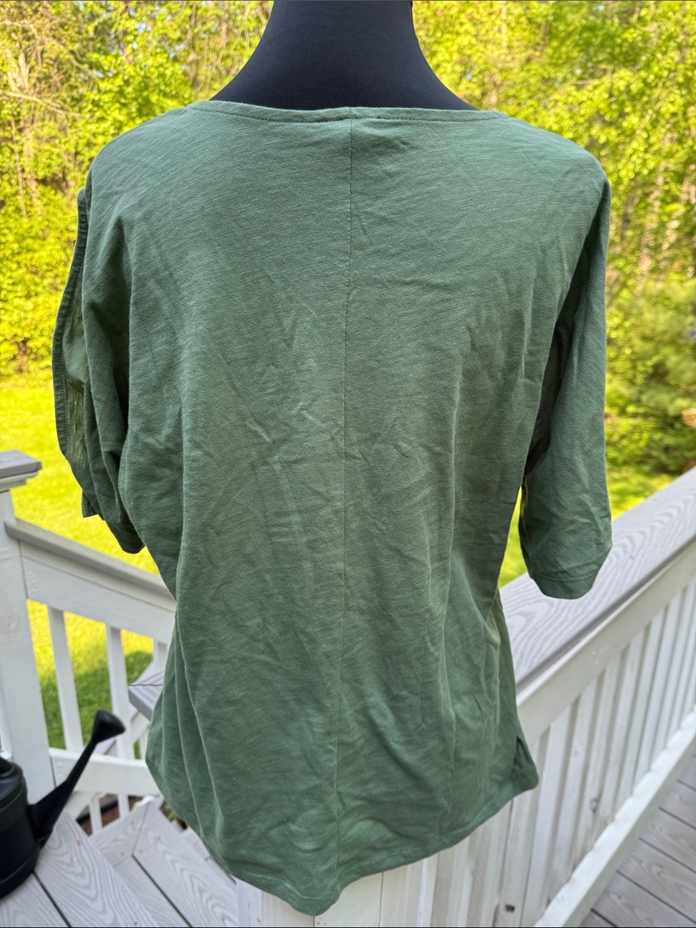 Jones New York V-Neck Cut-Out Short Sleeve Top - Green - Size Medium 100% Cotton - Picture 5 of 7